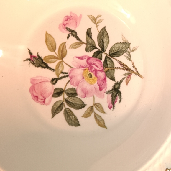 2 bowls per set Vintage Harker Pottery 22K Bowls w/ Roses Berry Dessert - Picture 3 of 6